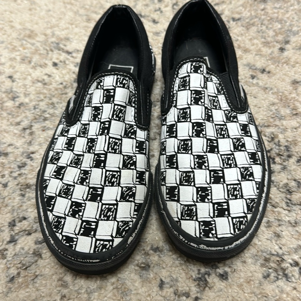 Vans - Black & White Checkered Sketch